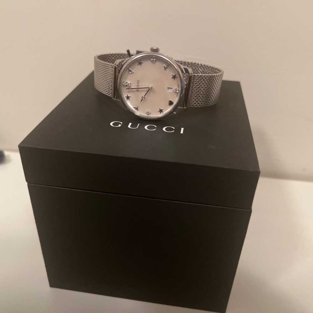 Gucci Timesless Watch-MOP-8 Diamonds-Water resistant (New) - Picture 7 of 9